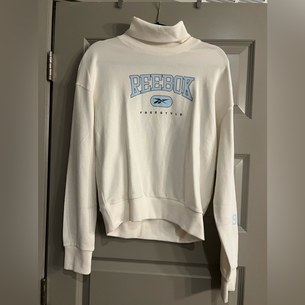 Reebok vintage look turtleneck sweatshirt